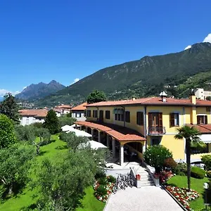 https://hotel-villa-kinzica.it-lombardy.com