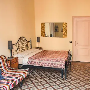 Pensión Casa Verdi - House Of Travelers, Catania