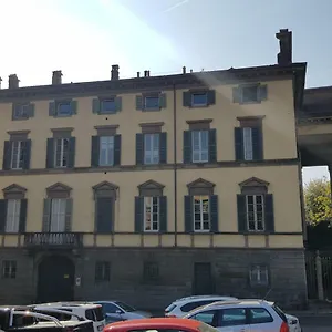 https://charme-rooms-palazzo-stampa.it-lombardy.com